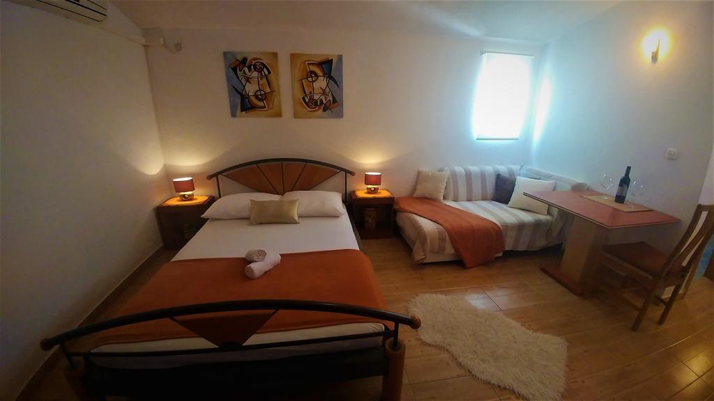 Apartments & Rooms Milena Vodice Exterior foto