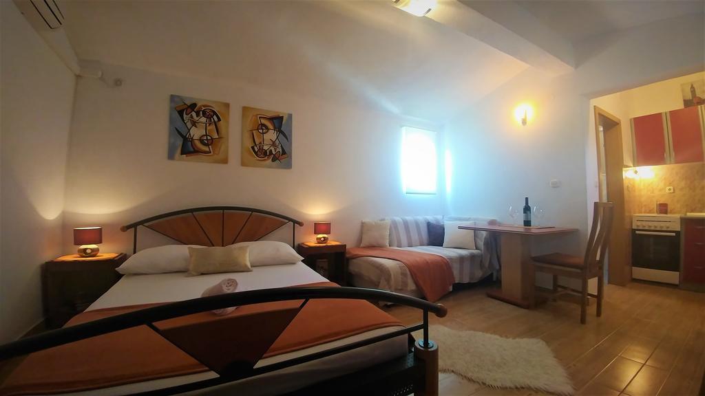 Apartments & Rooms Milena Vodice Exterior foto